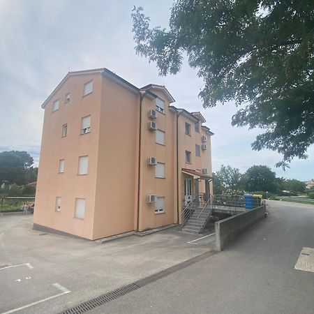 Apartment Noel Fazana Exterior photo